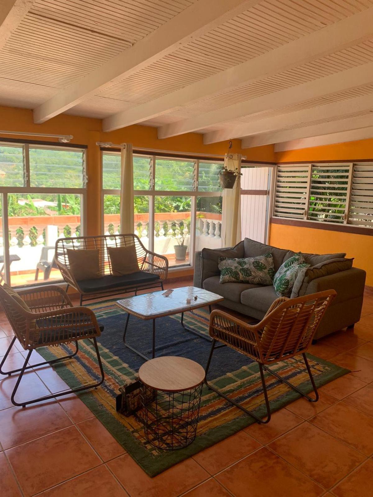 Chez Lulu Apartment Les Abymes Bagian luar foto