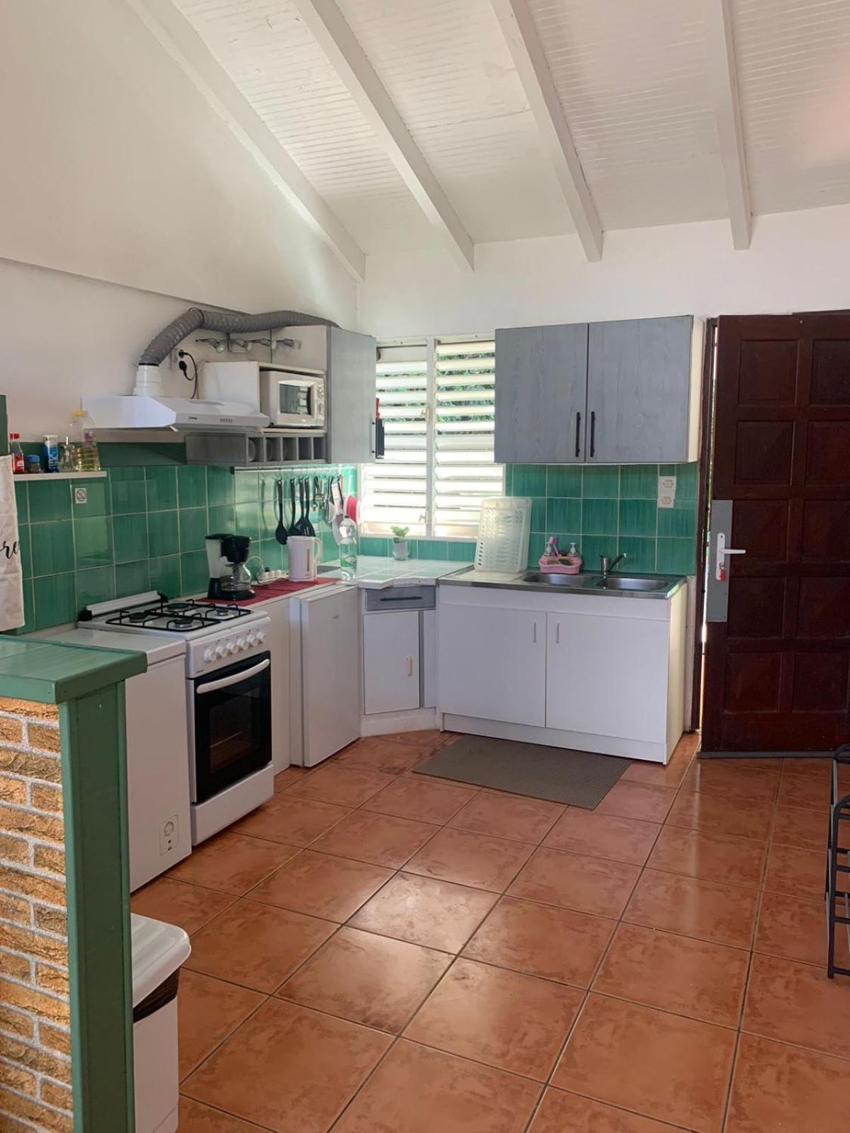 Chez Lulu Apartment Les Abymes Bagian luar foto
